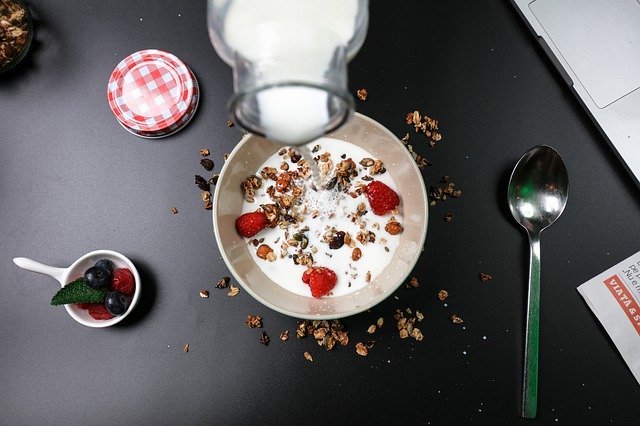 breakfast spills