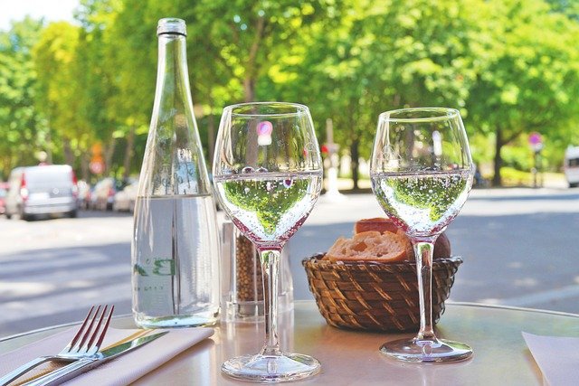 outdoor restaurant